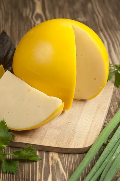 Τυρί και πρασινάδα — Φωτογραφία Αρχείου