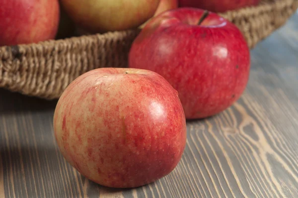 Hermosas manzanas rojas —  Fotos de Stock