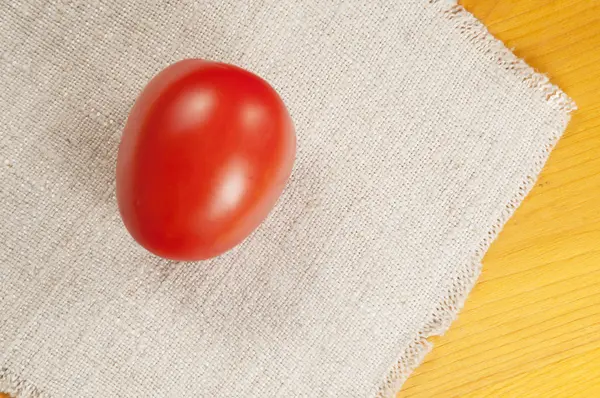 Beautiful tomato — Stock Photo, Image