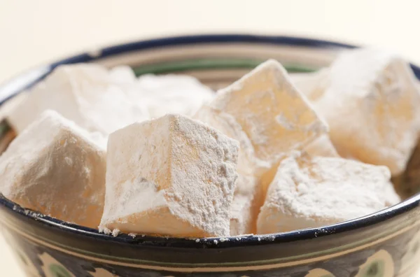 Lukum (Turkish Delight) in a bowl — Stock Photo, Image