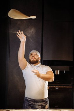 Fırında ya da evde elle para kazanıyordum. Havada un bulutu.