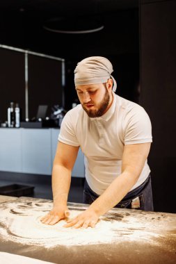 Fırında ya da evde elle para kazanıyordum..