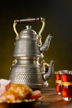 Doğu tarzı çay saati düzenlemesi, etnik masa.