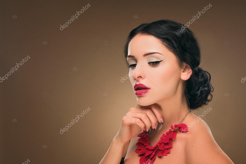 Fashion Woman Profile Portrait Vogue Style Model Stylish Makeup Beauty Girl With Black Hair Stock Photo Image By C Tsyhanova Fashion Woman Profile Portrait Vogue Style Model Stylish Makeup Beauty Girl With Black Hair Stock Photo Image By C Tsyhanova