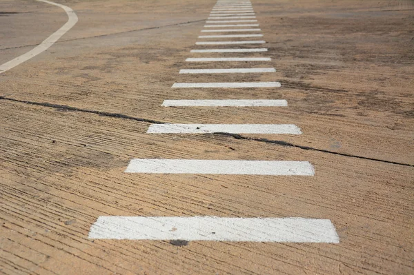 White line on concrete road — Stock Photo, Image