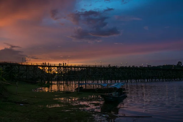 Old Wooden Bridge Twilight Sangkhlaburi Kanchanaburi Thailand — Stock Photo, Image