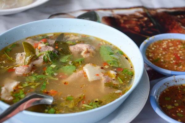 Sup Sup Spicy Steamed Pork Spare Ribs, panas dan pedas — Stok Foto