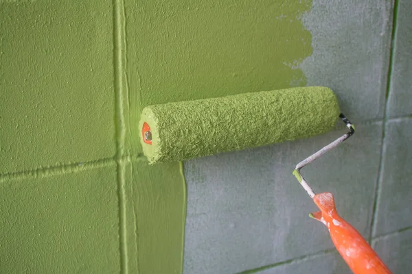 Mur Peinture Couleur Verte Avec Rouleau — Photo