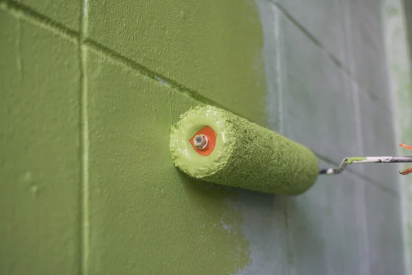 Зеленый Цвет Стены Роликом — стоковое фото