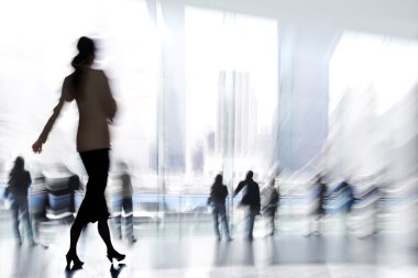 bir grup insan lobi İş Merkezi