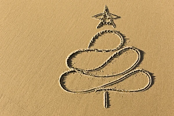Képek a karácsonyfa, a homokba — Stock Fotó