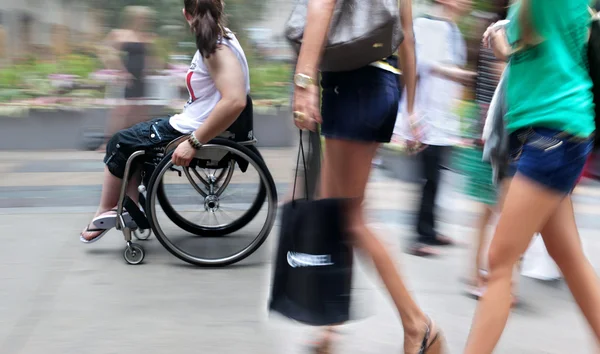 Disabili in una strada della città — Foto Stock