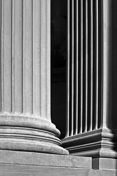 Column architectural detail and symbolism — Stock Photo, Image