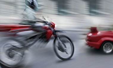 Motosiklet de yol şehir