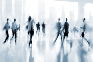 Acele saat içinde lobi