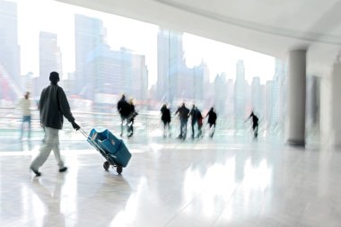 bir grup insan lobi İş Merkezi