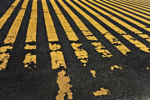 Road yellow lines — Stock Photo, Image