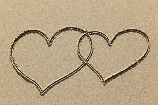 Изображения сердец в песке — стоковое фото