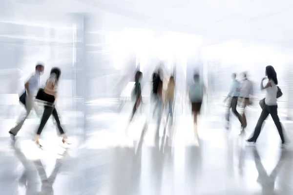 Gruppe von Menschen im Lobby Business Center — Stockfoto