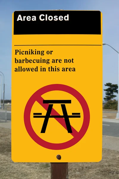 Closed area for picniking or barbecuing — Stock Photo, Image