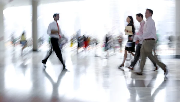 Groep mensen in het lobby business center — Stockfoto