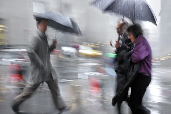 Bewegungsunschärfe am Regentag — Stockfoto