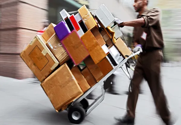 Delivery on the dolly by hand — Stock Photo, Image