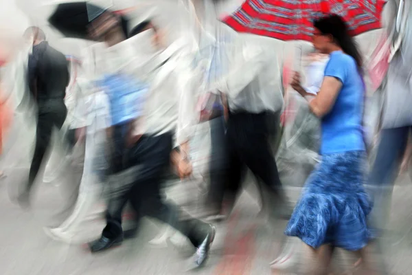 Regenachtige dag bewegingsonscherpte — Stockfoto