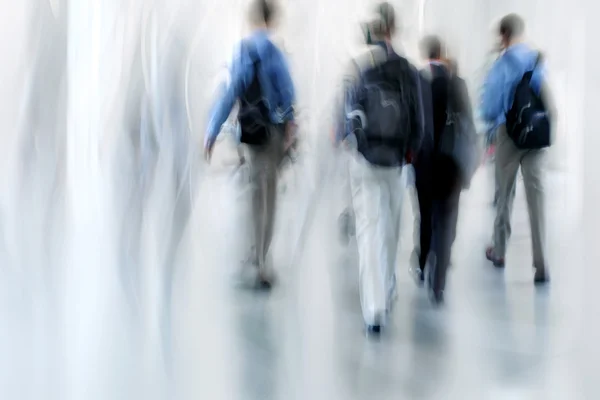 Gruppe von Menschen im Lobby Business Center — Stockfoto