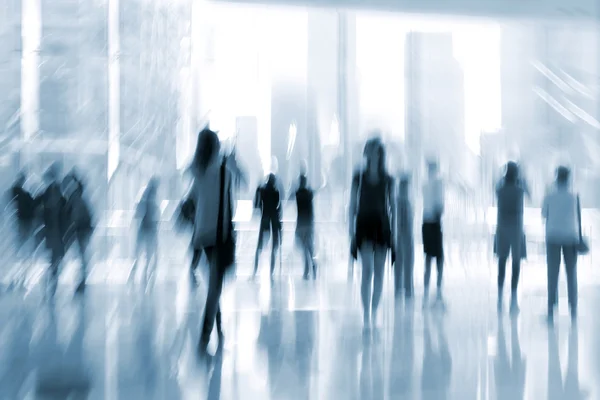 Gruppe von Menschen im Lobby Business Center — Stockfoto