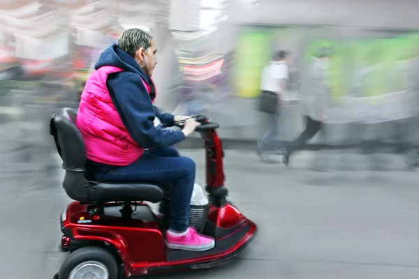 Handicapés dans une rue de la ville — Photo