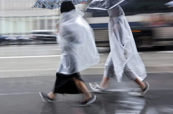 Regnig dag Rörelseoskärpa — Stockfoto