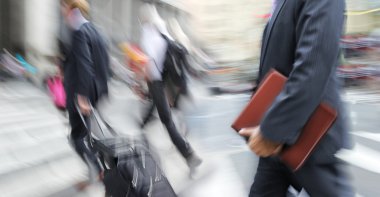 Grup iş adamları sokak