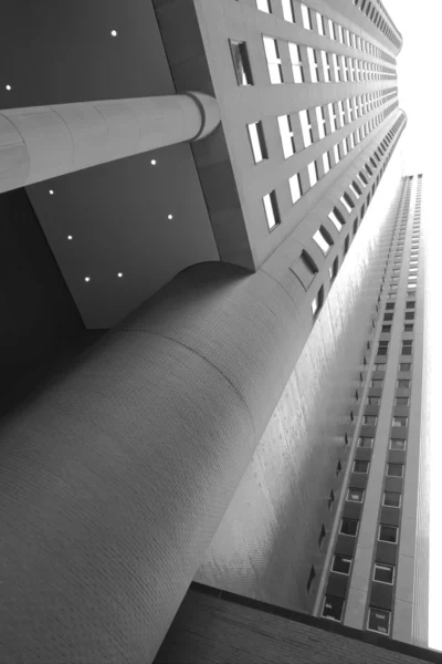 Edifícios de escritórios de vários andares em uma cidade grande — Fotografia de Stock