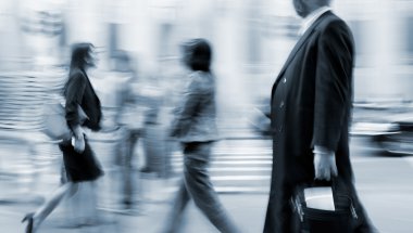 Grup iş adamları sokak