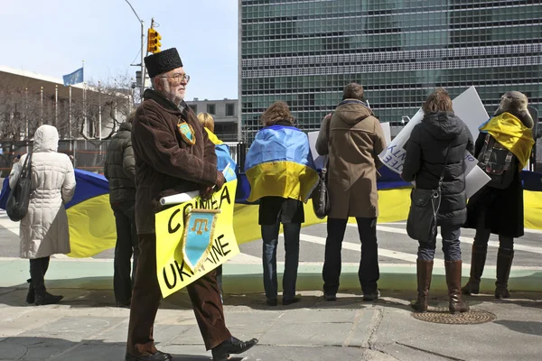 New York, USA - 27. März 2014: Protest vor den Vereinten Nationen — Stockfoto