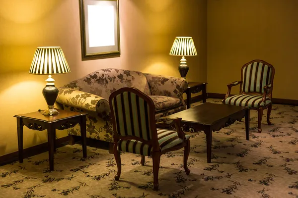 Antik hotel koltuk ve sandalyeler