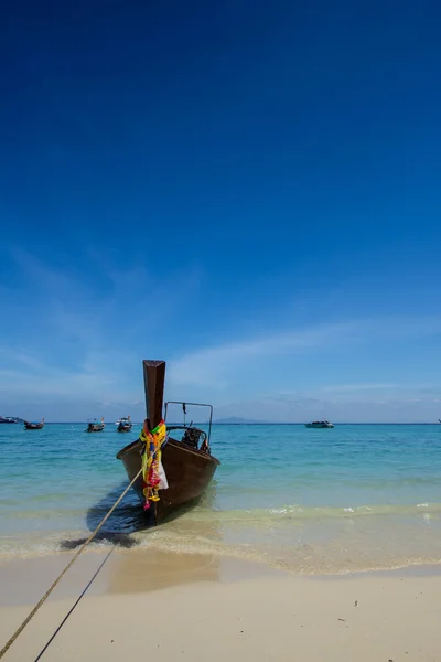 Longtail boat in Phuket — Stock Photo, Image