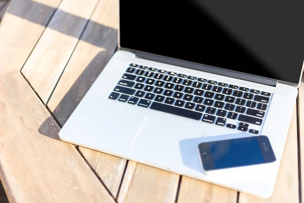 Modern bilgisayar ve akıllı telefon