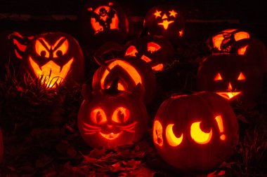 Işıklı halloween kabaklar