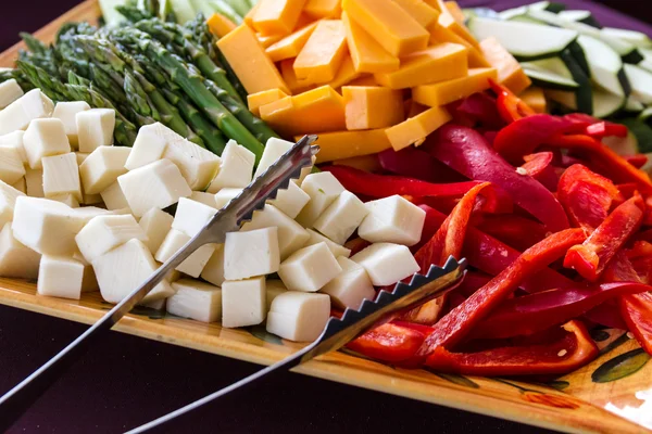 Prato de legumes e queijo — Fotografia de Stock