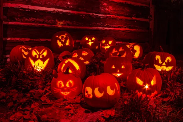 Upplysta Halloweenpumpor — Stockfoto