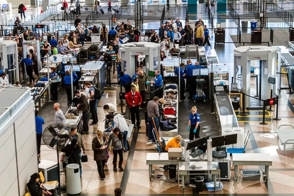 Internationale luchthaven van Denver — Stockfoto