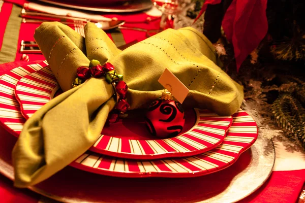 クリスマスの夕食のテーブル — ストック写真