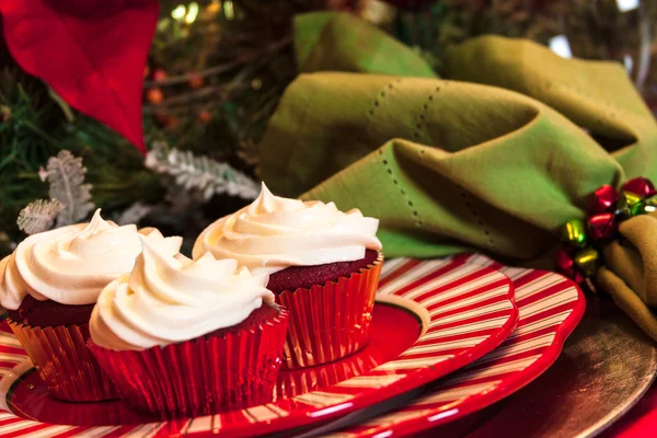 Weihnachtstisch mit Dessert — Stockfoto