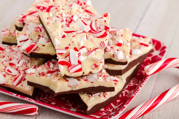 Traditional Holiday Chocolate Peppermint Bark — Stock Photo, Image