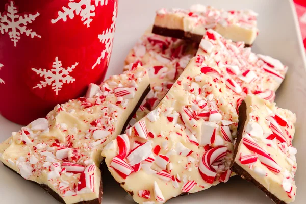 Traditional Holiday Chocolate Peppermint Bark — Stock Photo, Image