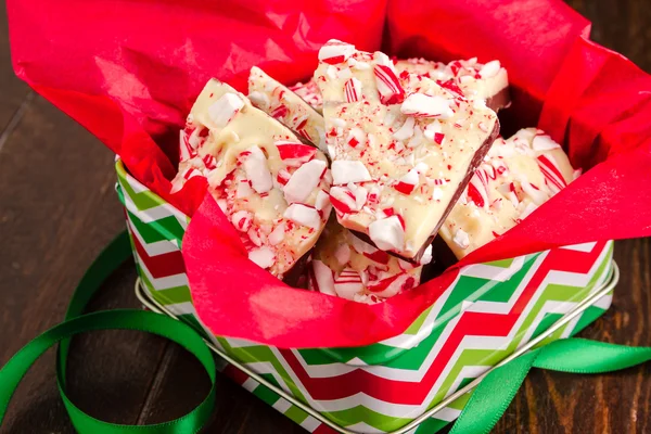 Traditional Holiday Chocolate Peppermint Bark — Stock Photo, Image