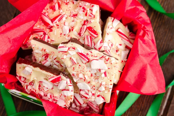 전통적인 휴일 초콜릿 박하 나무 껍질 — 스톡 사진