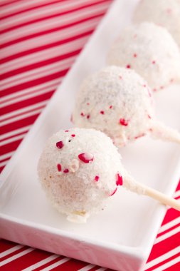 Brownie naneli kek çıkar